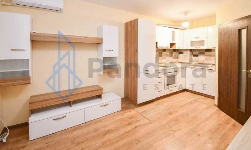 Дава се под наем Тристаен апартамент в София, Оборище - 78 кв.м за 540 € - Снимка #1