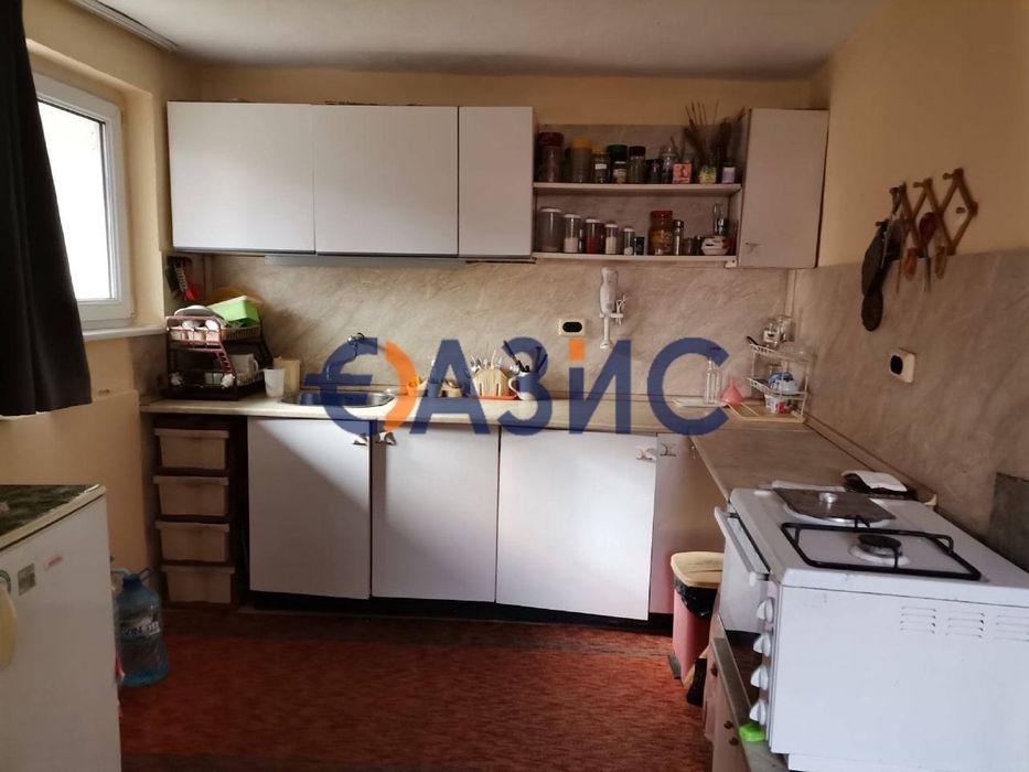 Къща 2-етажна-190 кв.м. + двор 420 кв. м., гр. Средец, обл. Бургас