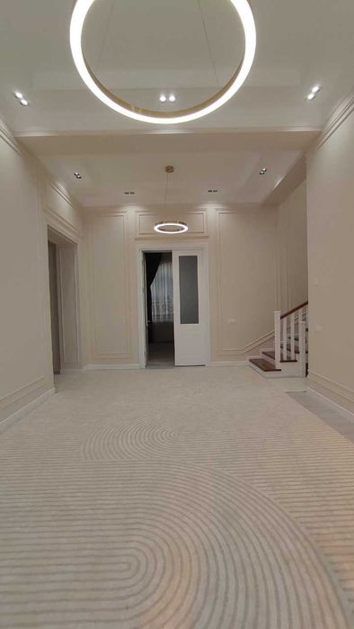 Иззада срочно уй сотилади