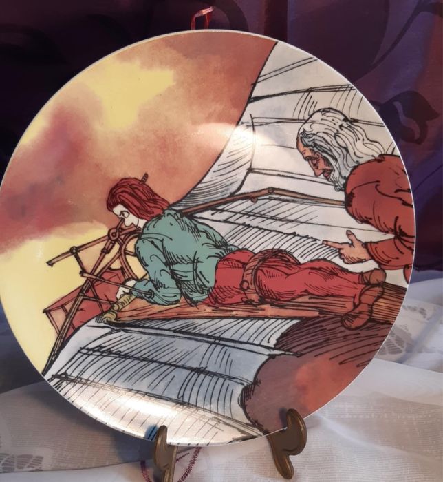 декоративни чинии