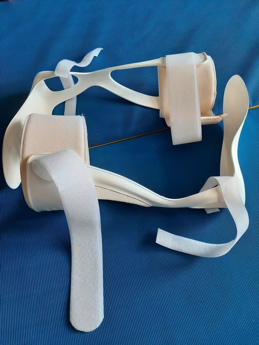 Orteza L  41-43 glezna gamba picior stang pt relaxarea si linistea dvs