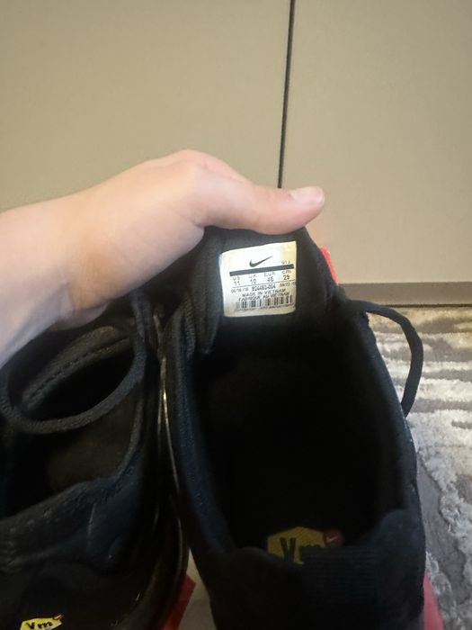 “Vapermax Plus Black”