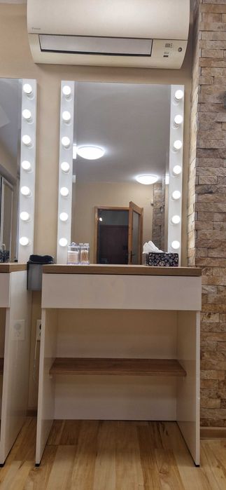 Мебели за грим/ студио за грим/ обучение по грим