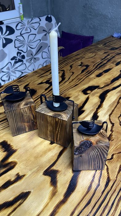 Подсвечник из дерева