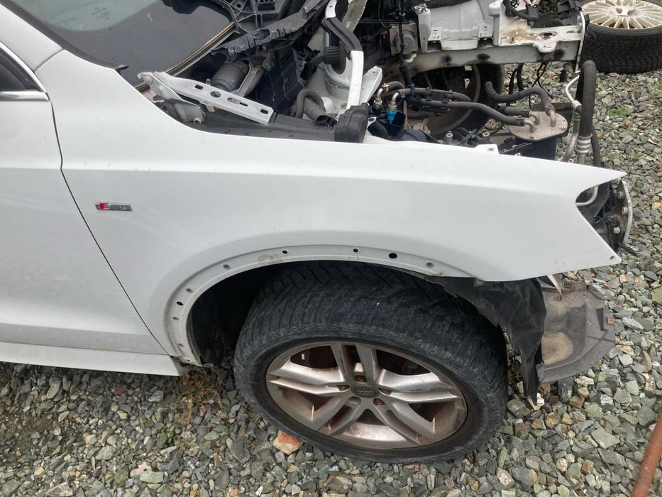 Преден десен калник ауди кю3 audi q3