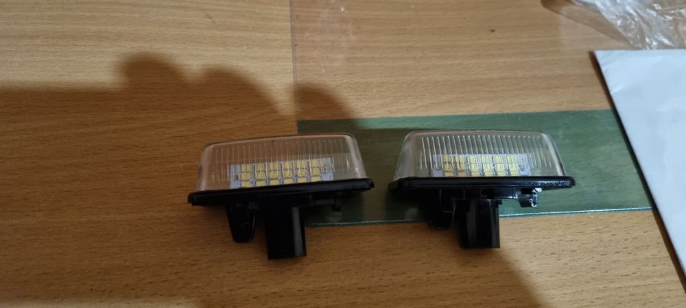 Led плафон заден номер Toyota corolla Приус и др. verso