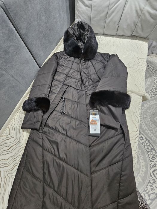 Продам женскую куртку