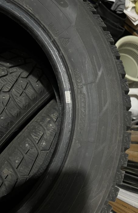 Продам шины YOKOHAMA ICE Guard Stud IG55