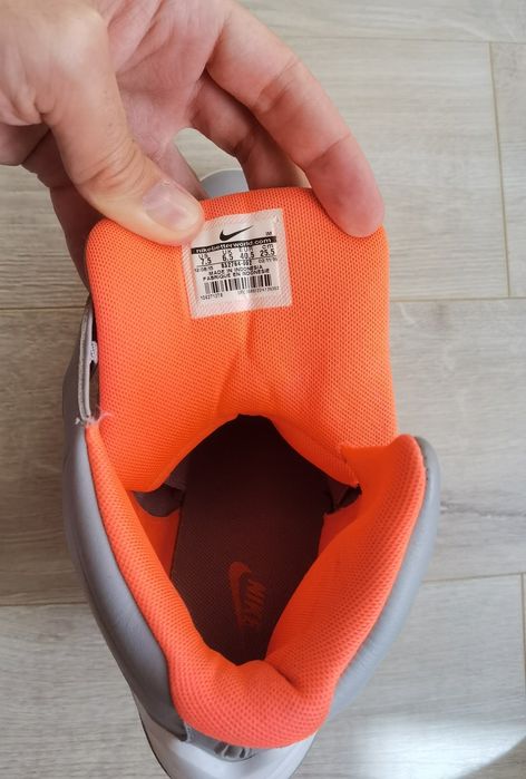 Nike tip gheata piele naturala 40,5  120 lei