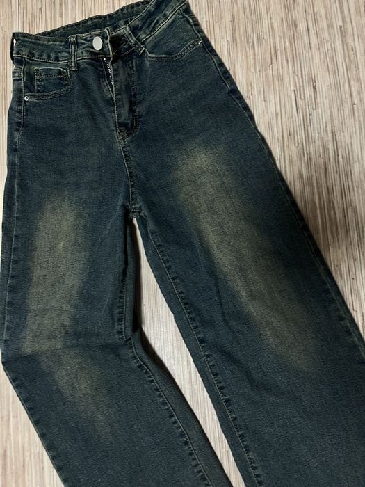 Продам джинсы для девочки/подростка