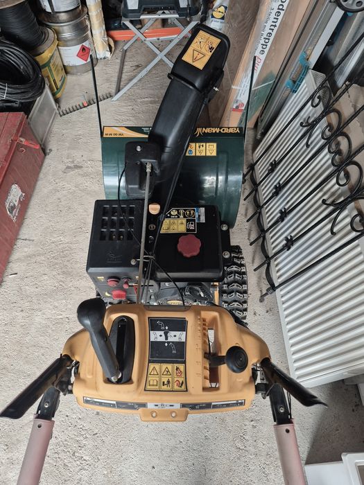 Freză de zăpadă Yard-Man YM 66 MW, 277 cm³, ca nouă