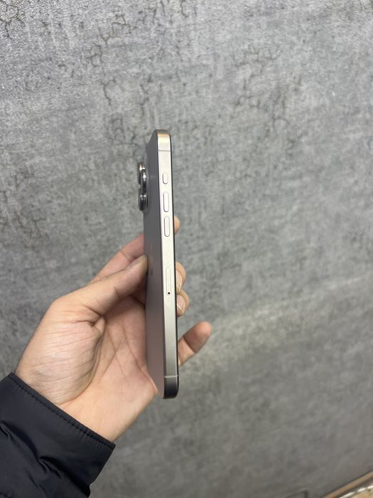 iPhone 15pro max idalniy holatda 84% yomks 256ГБ