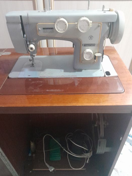 U birdan qolini ichkariga solib qoydi