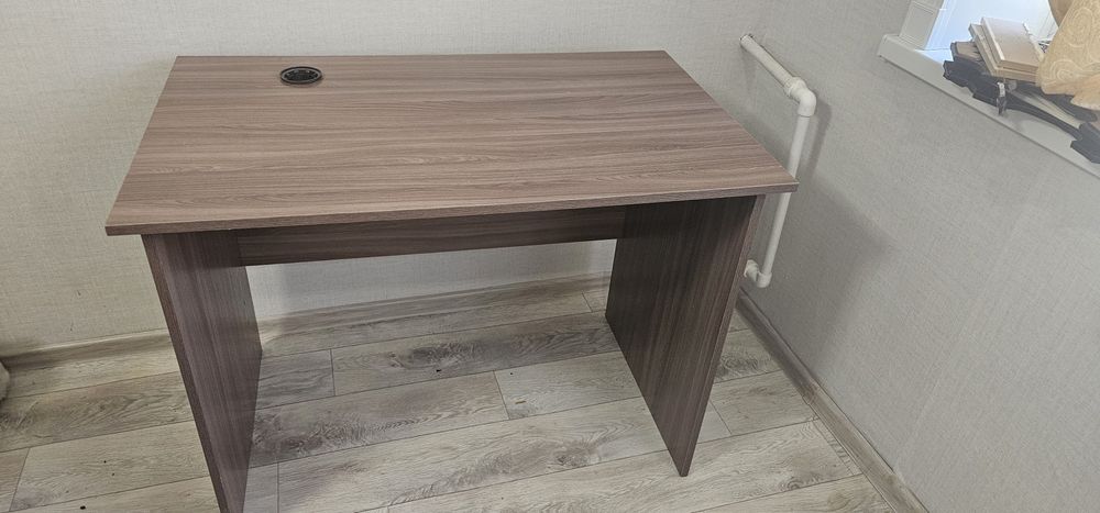 Продам стол компьютерный письменный