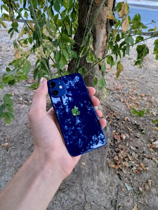 Продам Iphone 12 mini