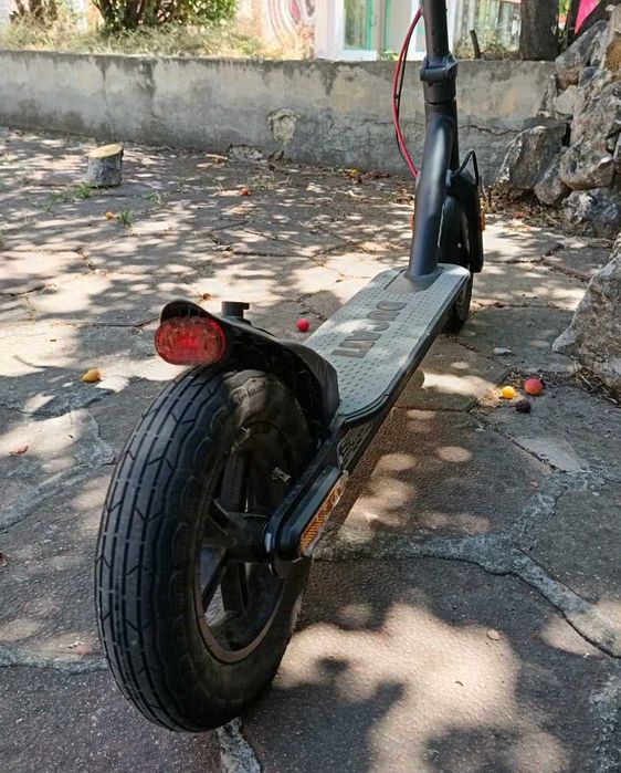 Електрически скутер-тротинетка DUCATI PRO-I EVO (чисто нова с гаранция Технополис)