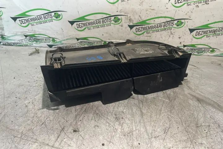 Filtru aer Mercedes-Benz C-Class 2002