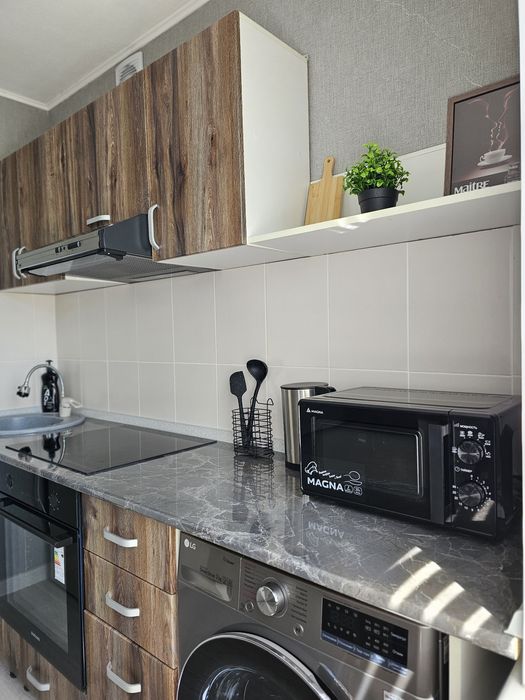 Люкс 1-ком., возле ДК посуточно