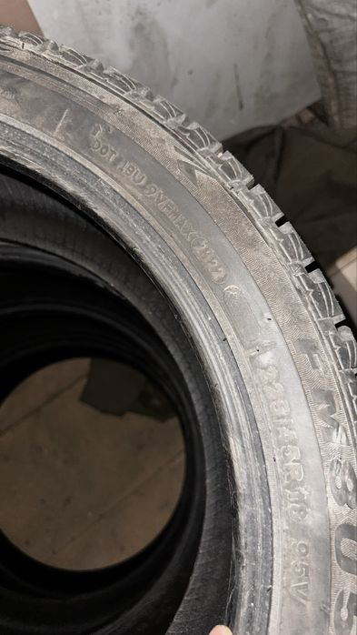 Зимние шины комплект 225/45/18