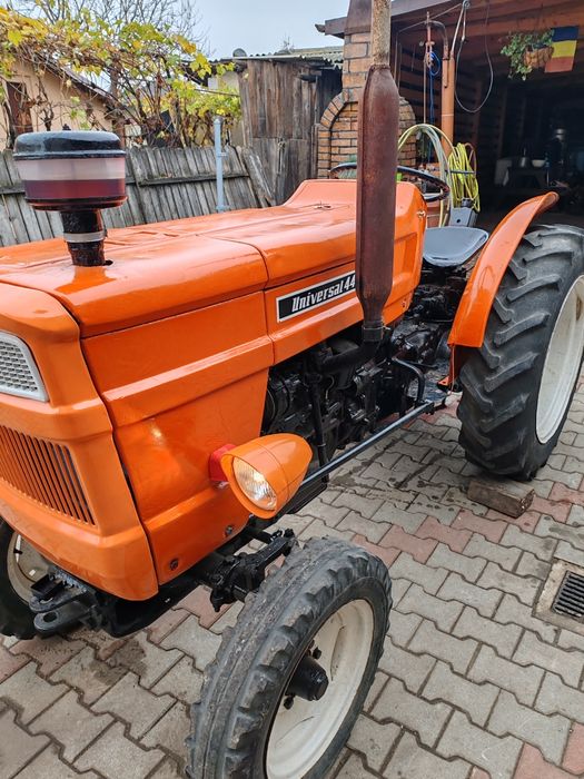 Vând Tractor u 445