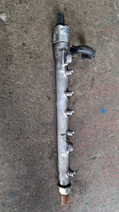 Rampa Injectoare VW Golf 6 1.6 TDI cod 03L 130 089 B
