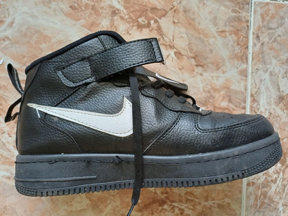 Маратонки   Nike