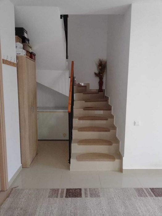 Casa, vila de vanzare, cartier Gardena residece, granita cu sectorul 5.