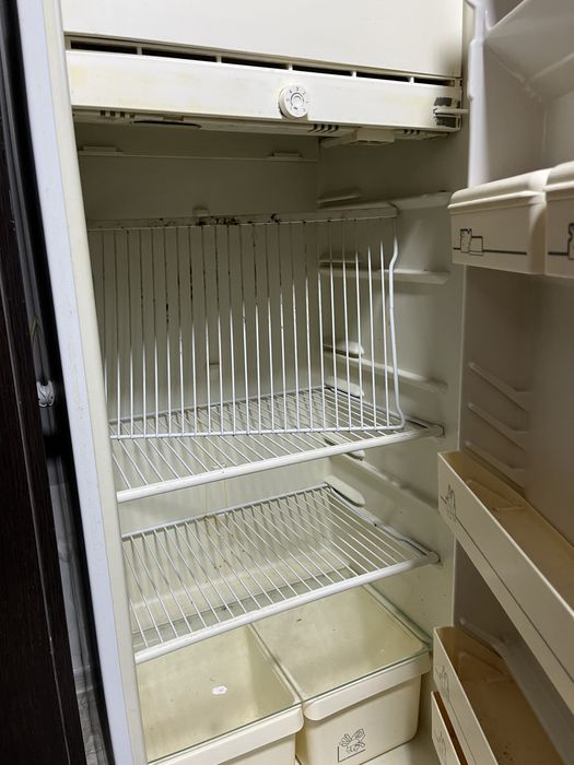 Нерабочий холодильник