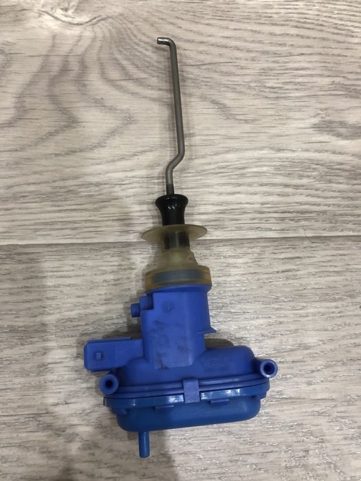 Запчасти на Audi 80 B4