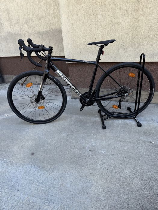 Шосеен велосипед Bianchi Via Nirone 7 Disc (Shimano 105)