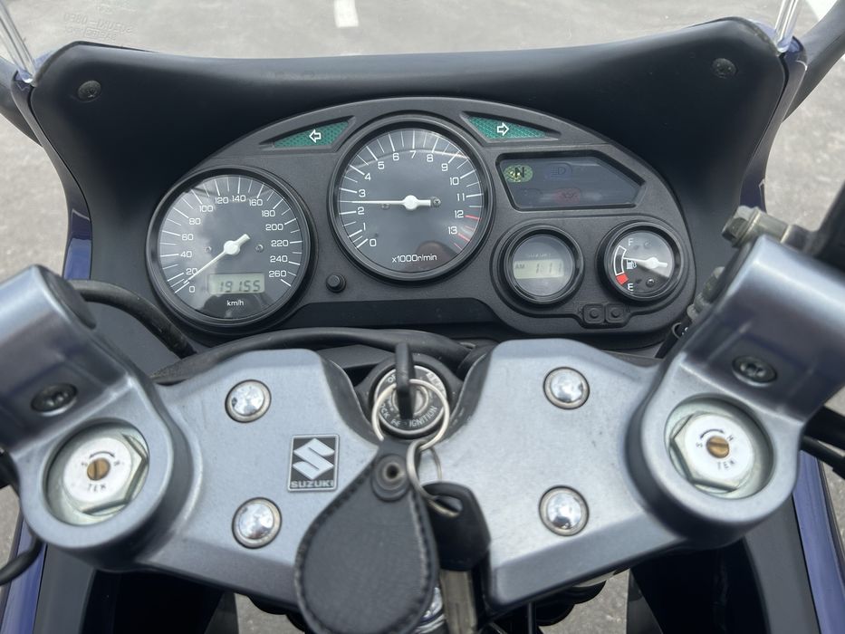 Suzuki GSX750F 2004