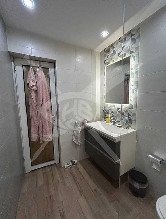 Дава се под наем Тристаен апартамент в София, Гео Милев - 72 кв.м за 697.17 € - Снимка #9