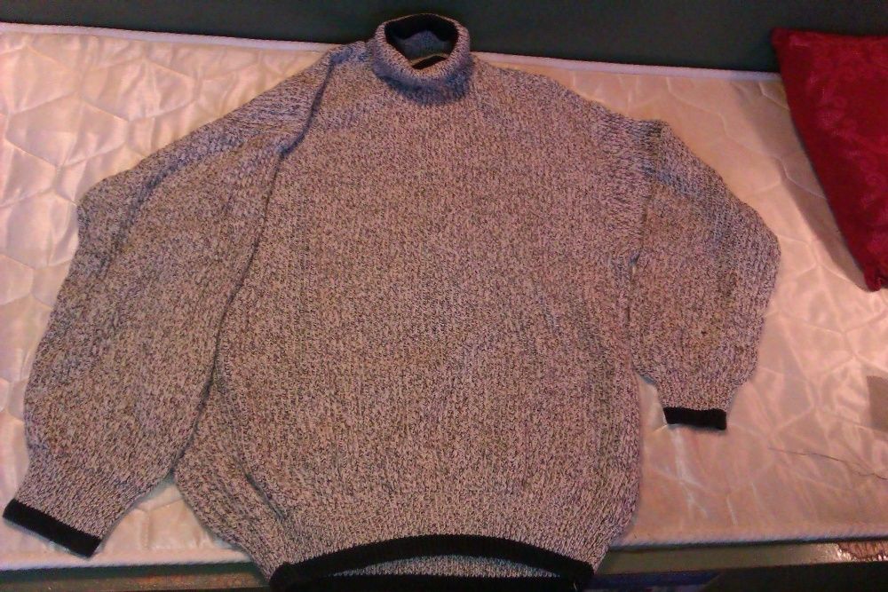 Голям размер мъжки пуловер