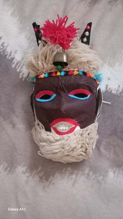 Предлагам кукерски маски