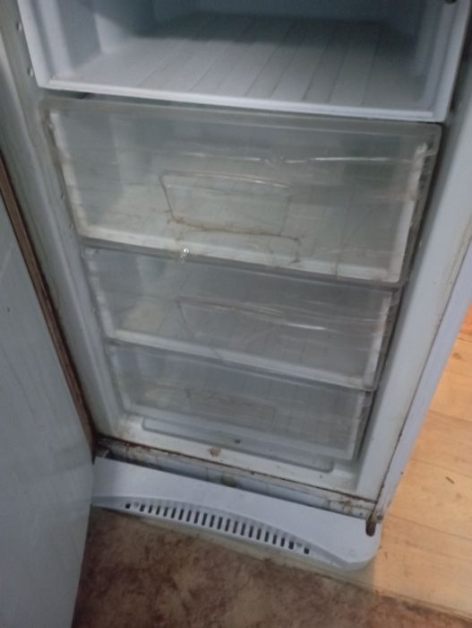 Холодильник indesit