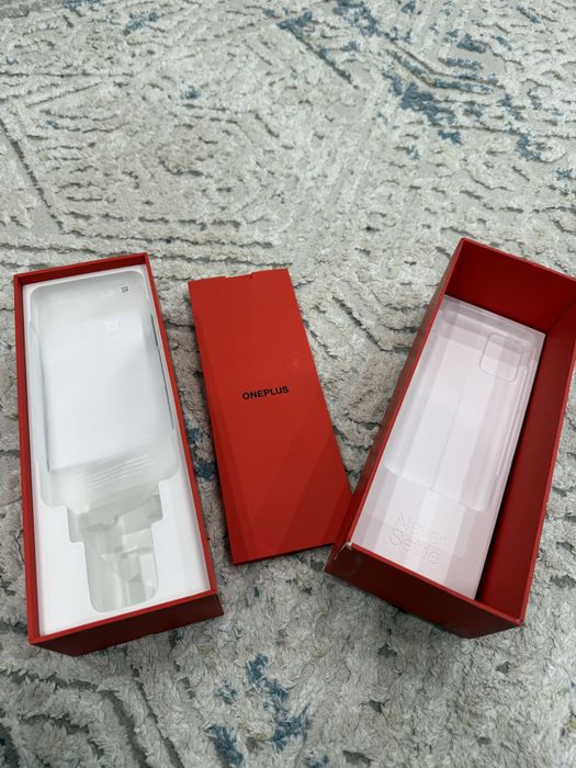 One plus 8T 8/128 snapdragon