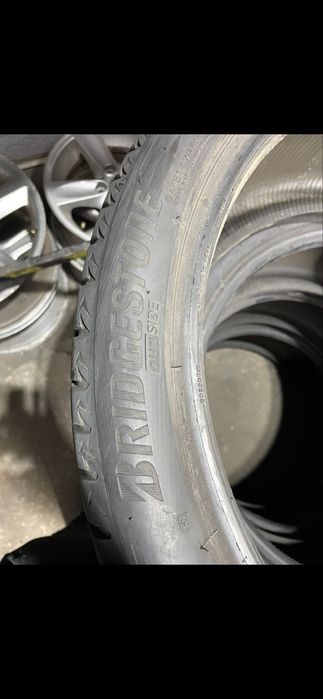 275 35 R21 Bridgestone