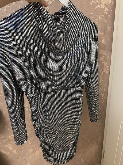 Ефектна рокля размер S