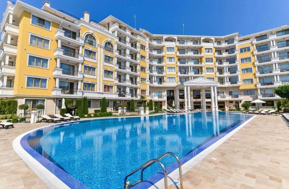 Продава се Тристаен апартамент в Свети Влас - 102 кв.м за 1475 €/кв.м - Снимка #12