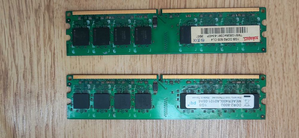 Mega-Lot Electronice Piese PC Retro + Tastatură Gaming + Alimentator + 6 perechi Căști