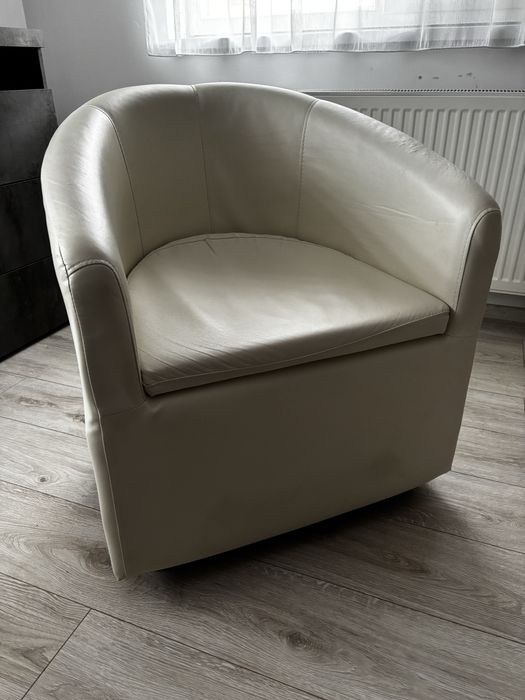 Fotoliu din piele ecologică – Mondo Convenienza (Italia)