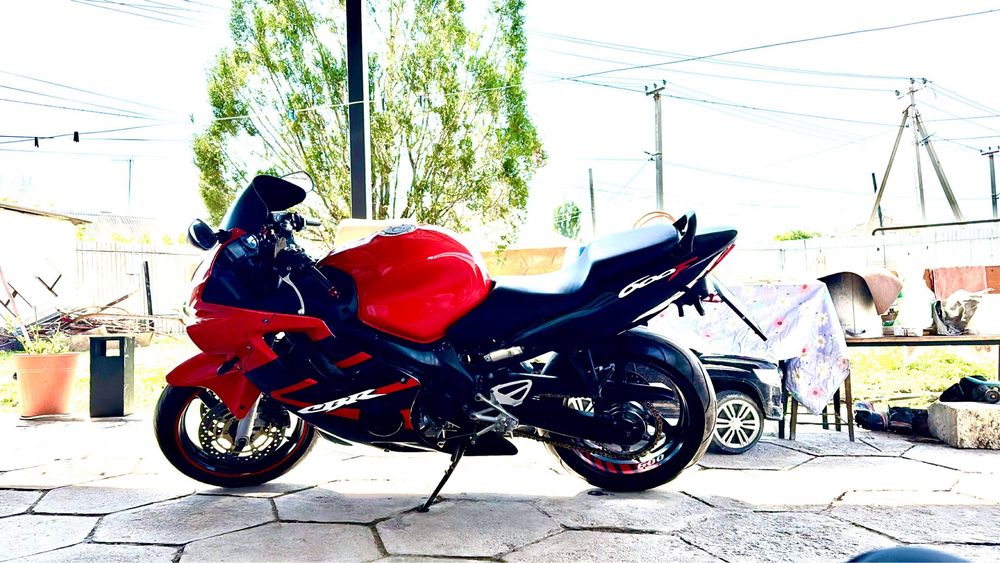 Мотоцикл  Honda CBR600F4i