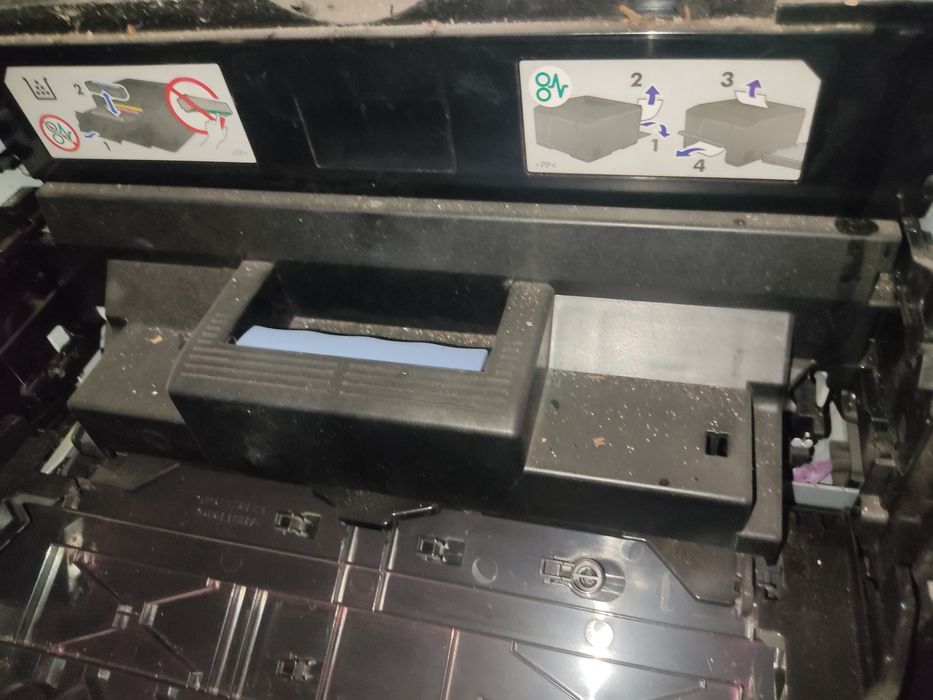 Продам цветной принтер порошковый