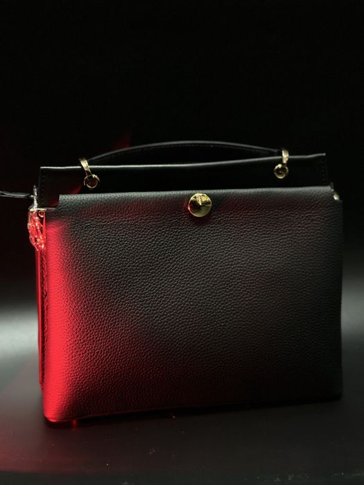 Женская сумка черная