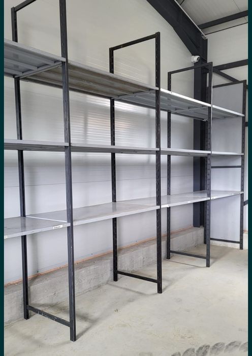 Rafturi metalice depozitare piese auto dezmembrări