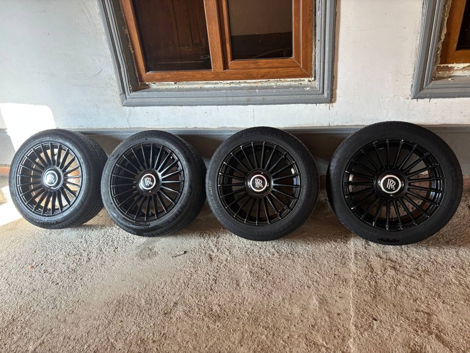 Rolls Roys R17 universal