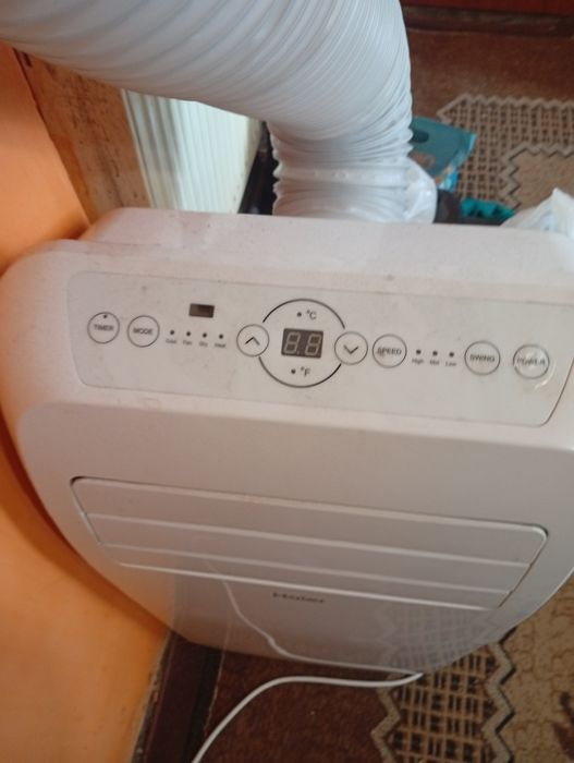 Продава се преносим климатик Haier