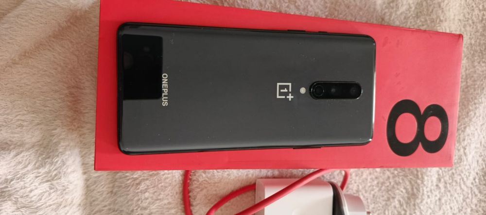 Продам Oneplus 8 12/256gb