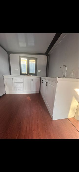 Casa modulara tip container