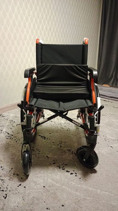Инвалидная коляска